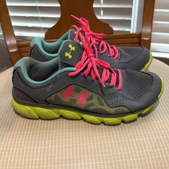 Under Armour Gray and Neon Pink Athletic Shoes - Picture 2 of 3